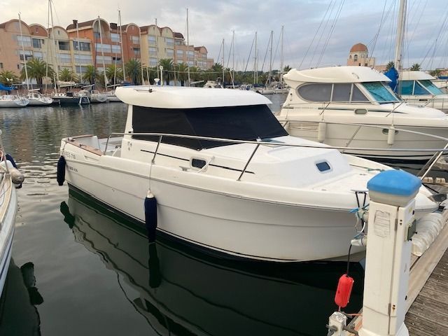 slider 0 Beneteau Antares 710